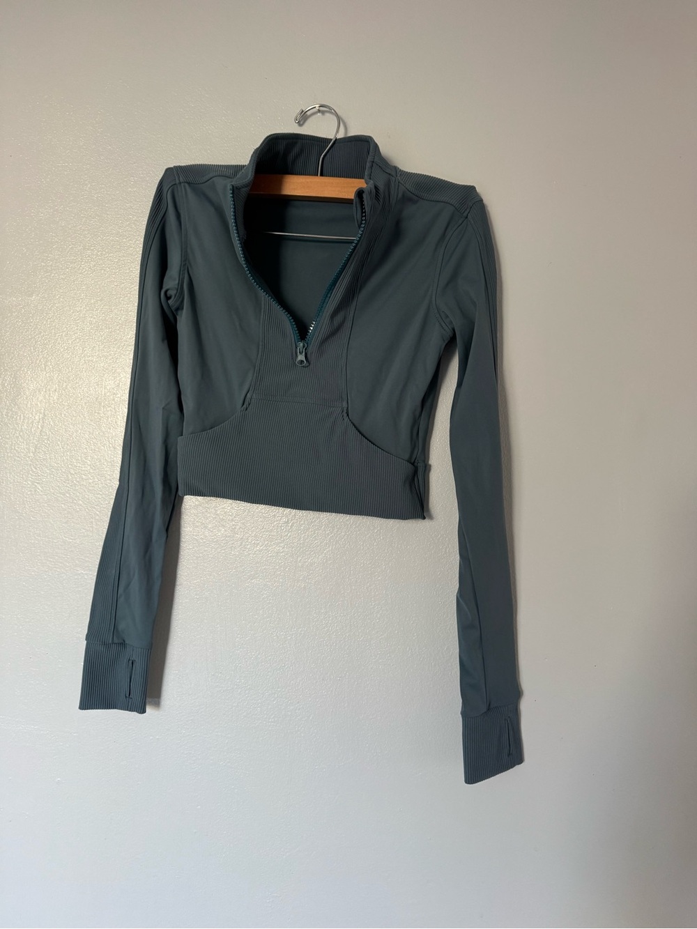 Cropped Quarter-Zip Long Sleeve Top in Slate Green